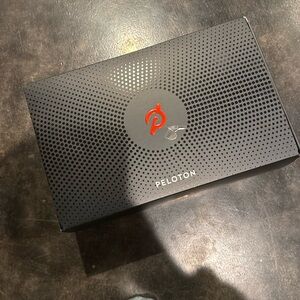 LIKE NEW Peloton SIZE 39 (women’s 8.5) cycle shoes